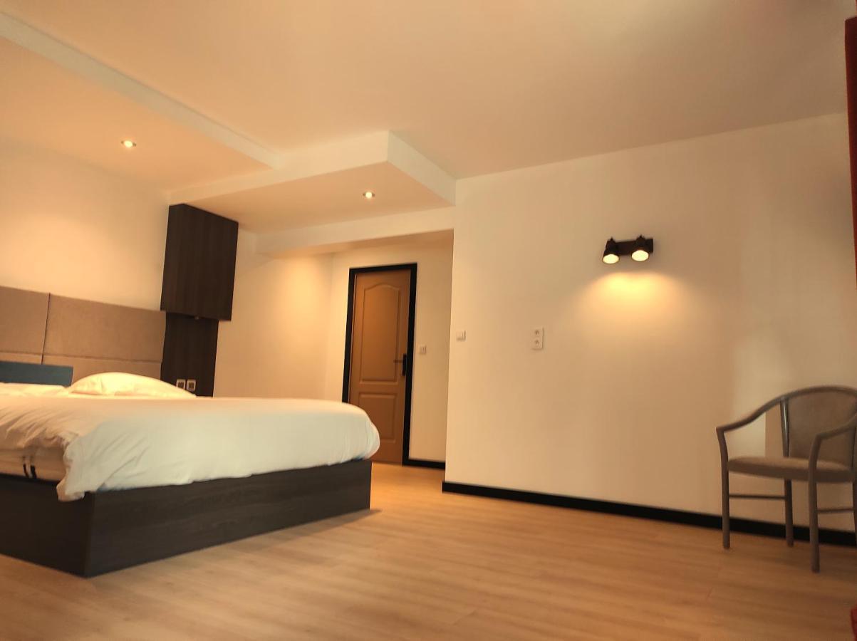 Modern'Hotel Valenciennes Kültér fotó